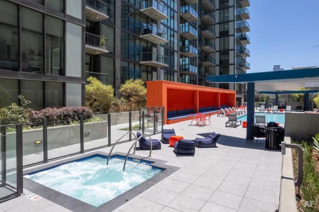 Floor 3 Bed 3 Bath Penthouse Living In Luxury Apartamento Los Ángeles