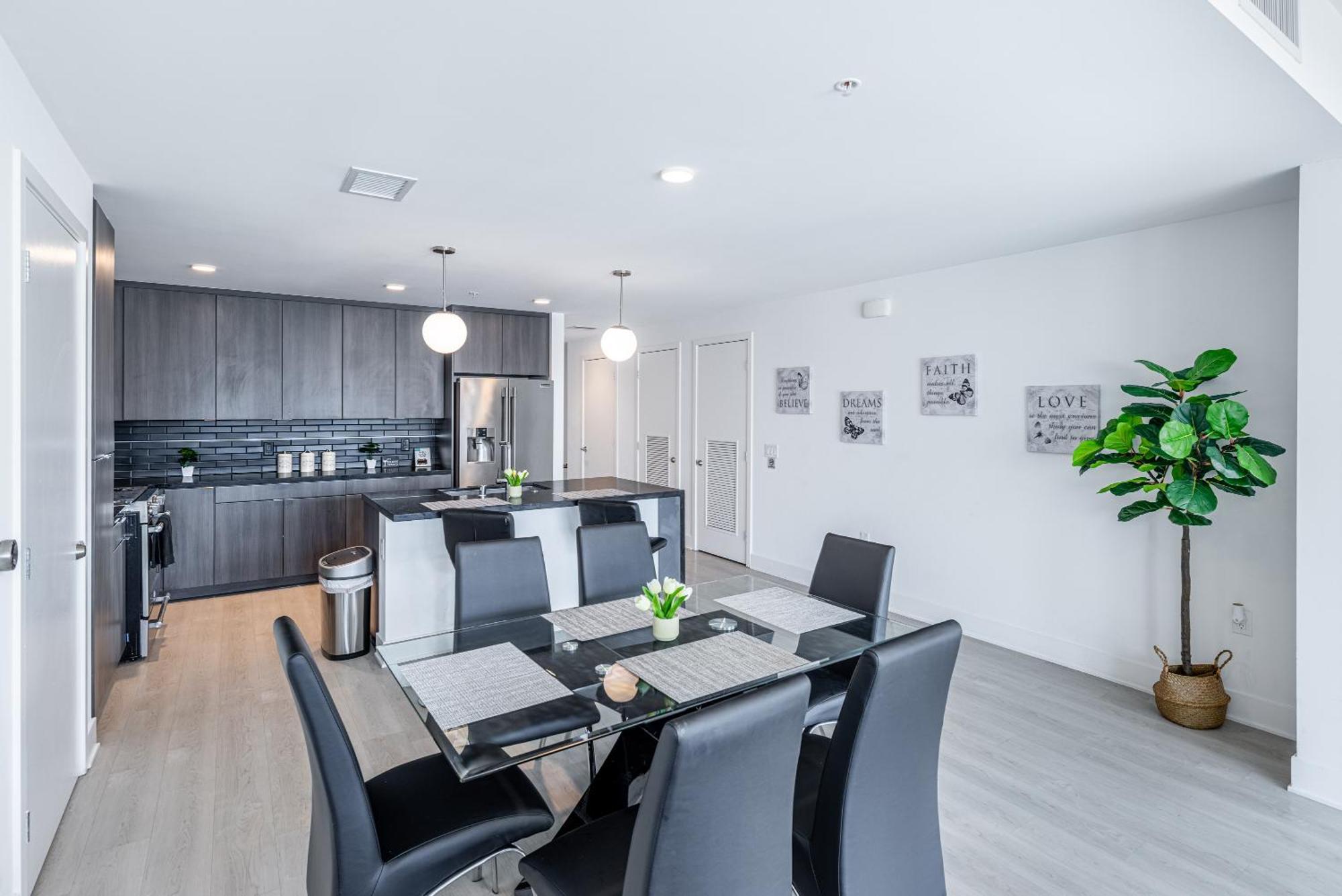 Floor 3 Bed 3 Bath Penthouse Living In Luxury Apartamento *